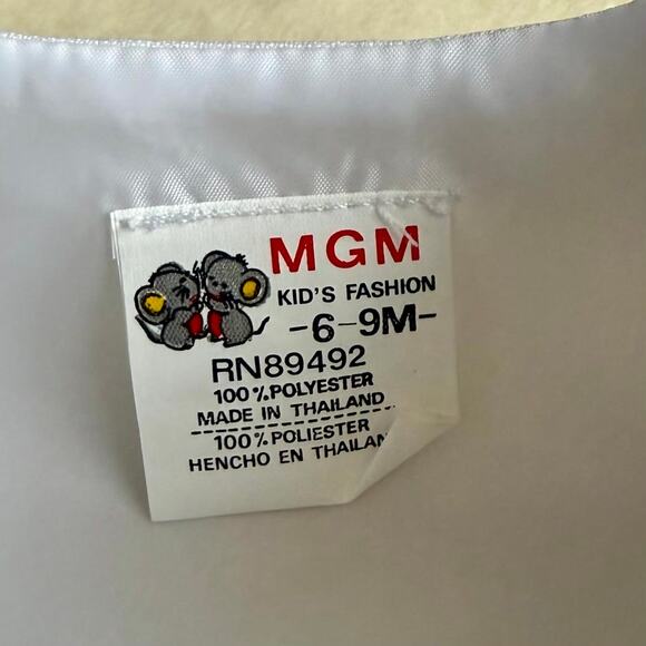 Vintage 90s MGM Kids Fashion 4-Piece Cap Vest Shorts Set Boys 6-9M White Bow - Picture 7 of 9